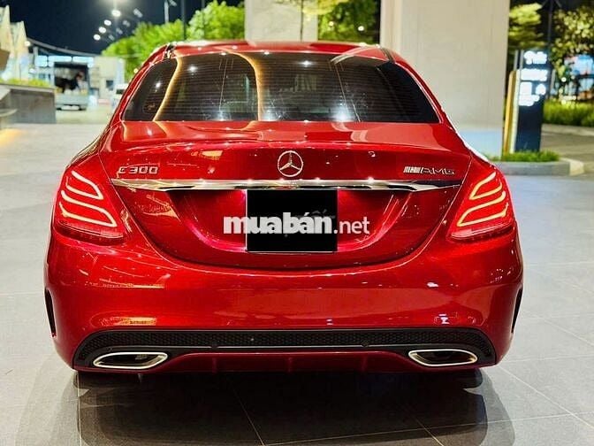 Mercedes Benz C Class 2017 C300 AMG - 60000 km