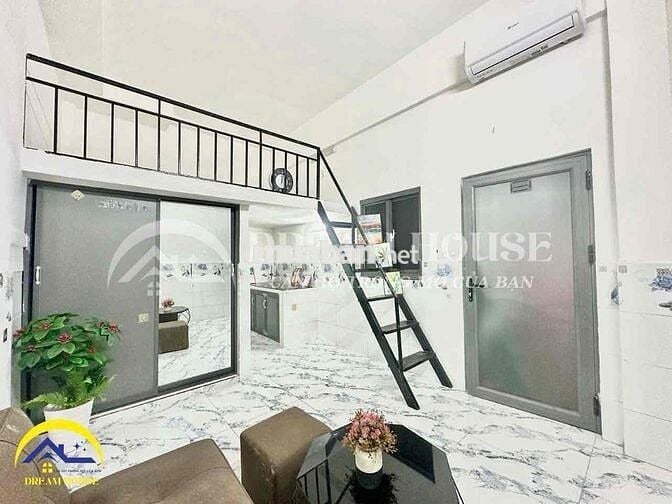 Phòng Gác Cao Ngay Ngã Tư Bốn Xã Rộng Rãi Thoáng Mát