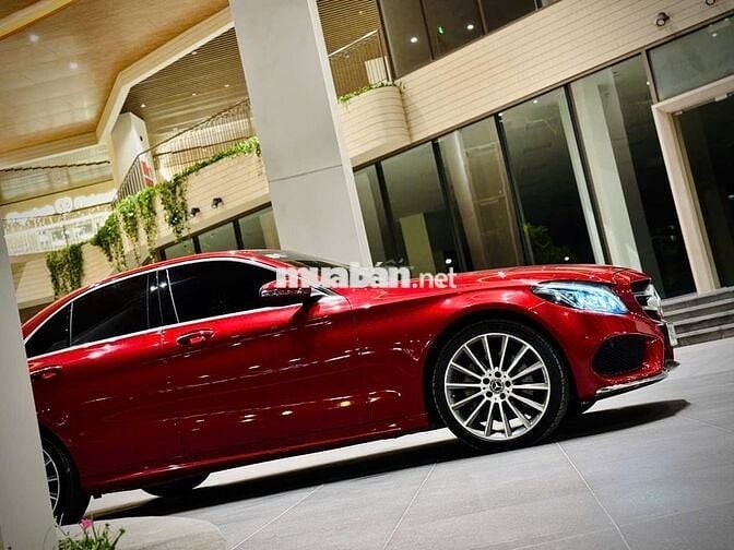 Mercedes Benz C Class 2017 C300 AMG - 60000 km