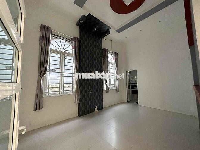 Nhà nguyên căn đẹp — Trung tâm TP Sóc Trăng, 3PN + 3 toilet, mặt tiền