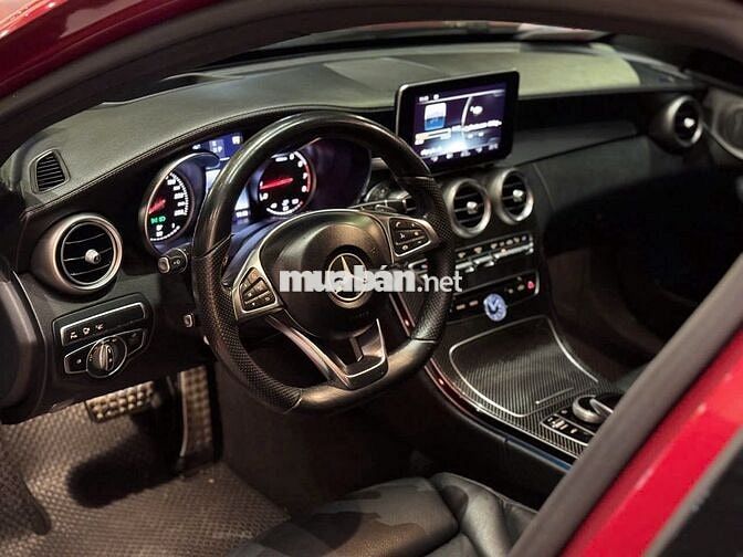 Mercedes Benz C Class 2017 C300 AMG - 60000 km