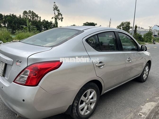 Nissan Sunny 2013  - 100000 km