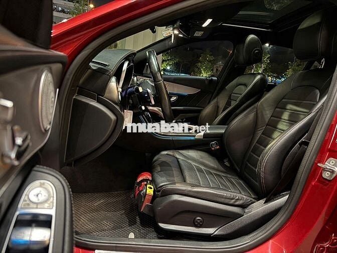 Mercedes Benz C Class 2017 C300 AMG - 60000 km