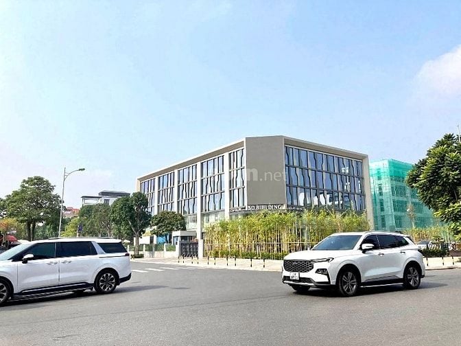 Việt Hưng, Vỉa hè oto tránh kinh doanh, Dt 75m2 - MT 5m