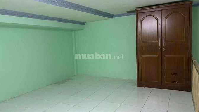 nhà 1 trệt  gác lửng nở hậu giá tốt