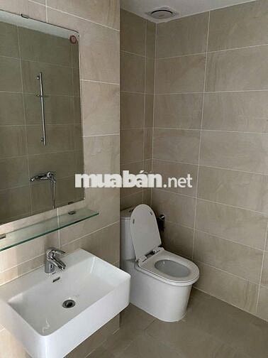 (THUÊ GẤP) 1 căn *** Studio 3tr5 sẵn máy lạnh, rèm Opal Skyline