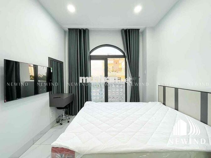 Căn hộ full nội thất có ban công siêu có gu kế bên Phú Mỹ Hưng