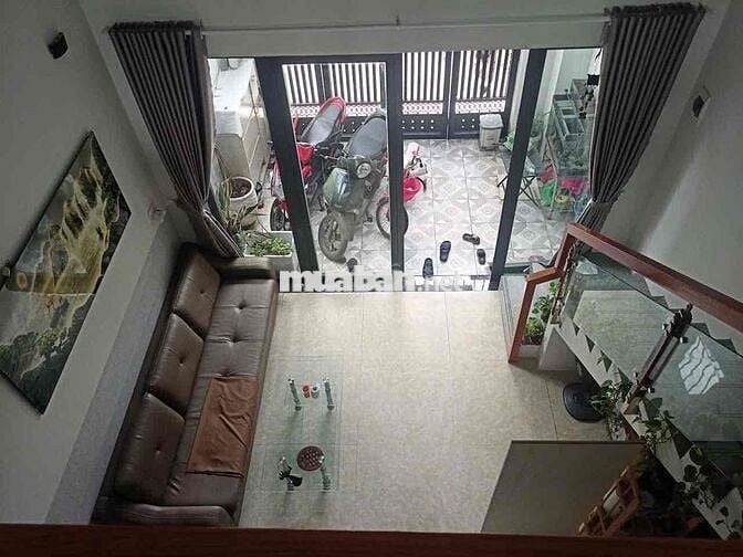 Bán Nhà Cấp 4 Gác Lững Đúc 20m. 2 Phòng Ngủ, Đã Hoàn Công Đầy Đủ