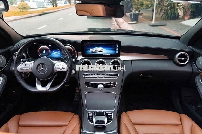 Mercedes C300 AMG Model 2020 - Đen Nâu - 40.000 km