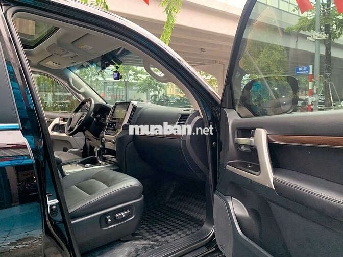 Toyota Land Cruiser xe chủ tịch thiên hạ vô địch