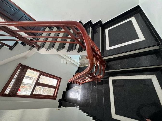 BÁN NHÀ DÂN XÂY PHỐ LONG BIÊN LÔ GÓC_HAI MẶT THOÁNG. Ô TÔ TRÁNH. 10 TỶ