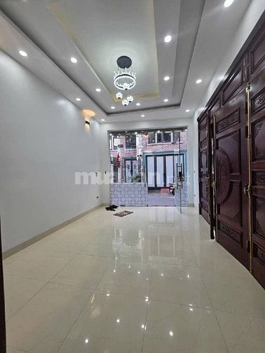 BÁN NHÀ DÂN XÂY PHỐ LONG BIÊN LÔ GÓC_HAI MẶT THOÁNG. Ô TÔ TRÁNH. 10 TỶ