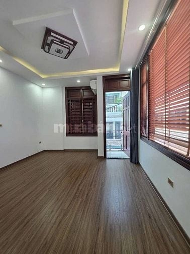 BÁN NHÀ DÂN XÂY PHỐ LONG BIÊN LÔ GÓC_HAI MẶT THOÁNG. Ô TÔ TRÁNH. 10 TỶ