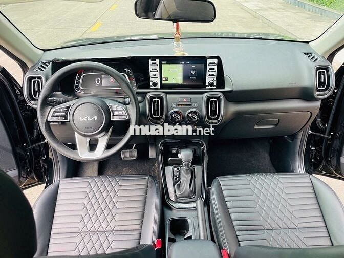Kia Sonet 1.5 deluxe 2025-3000km
