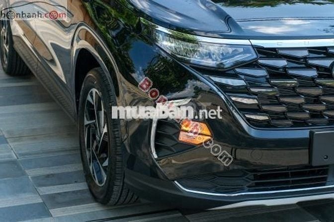 Hyundai Custin Cao Cấp 2.0T 2024