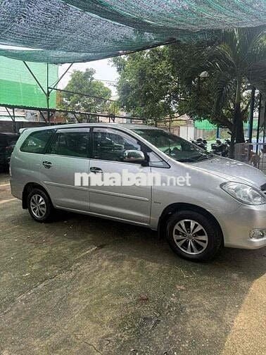 Toyota Innova 2010 G số sàn đời cuối 2010