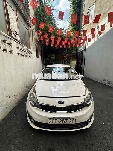 Kia Rio 2015 1.4 AT Sedan - 87000 km