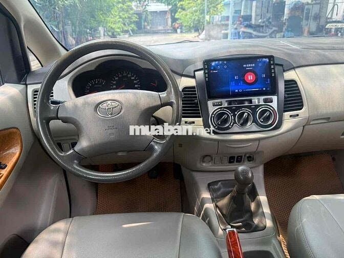 Toyota Innova 2010 G số sàn đời cuối 2010