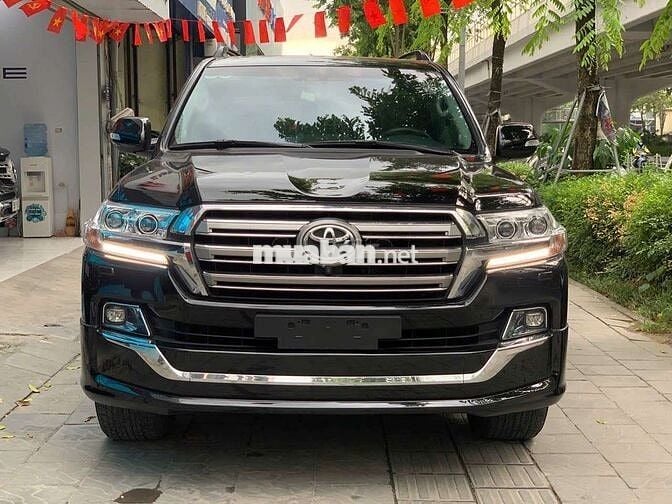 Toyota Land Cruiser xe chủ tịch thiên hạ vô địch