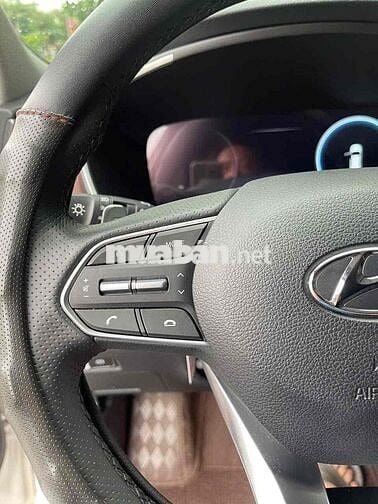 Hyundai Santa Fe 2024 2.2 Dầu Cao Cấp - 9000 km