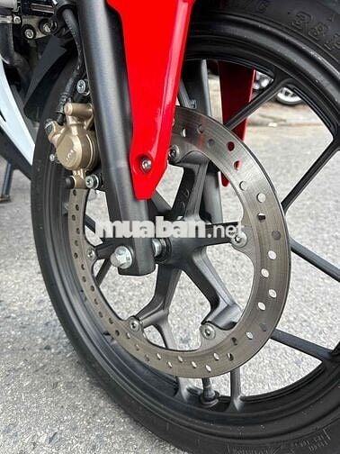 Sonic mới khủng khiếp siêu lướt odo 1923km