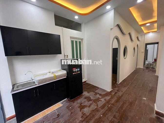 2PN + 1PK + BÁN CÔNG, NẰM Ở ĐƯỜNG LỚN HỒNG HÀ
