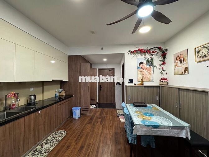 Cho thuê 2PN 2WC - full NT giá 13 triệu/tháng - free PQL, view hồ bơi