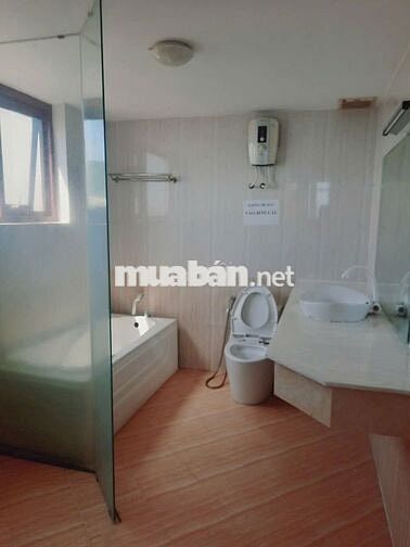Cho thuê dài hạn Căn hộ chung cư 133m2 3PN, 4VS, 1PK, 1Bep