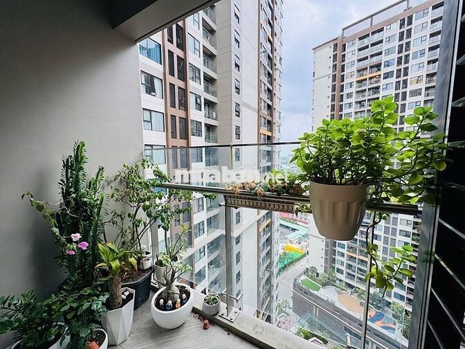 Cho thuê 2PN 2WC - full NT giá 13 triệu/tháng - free PQL, view hồ bơi