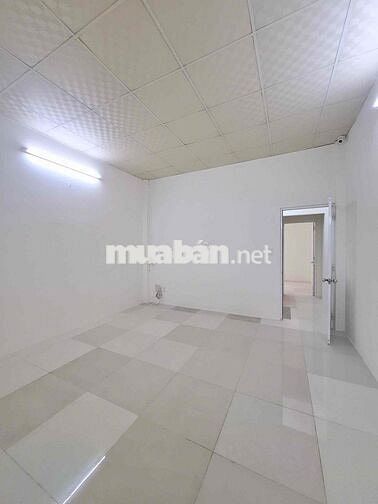 Cho thuê nhà MT HXH Hồ Hảo Hớn P Cô Giang Q1