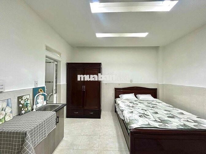 Nằm ngay trung tâm tiện di chuyển qua Q1,3,5,10,11 Gần Hồng Bàng Cây G