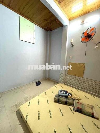 Bán Nhà C4, Ngay Emart Phan Huy Ích, 5x16M, Vuông Vức, 6.75 tỷ TL