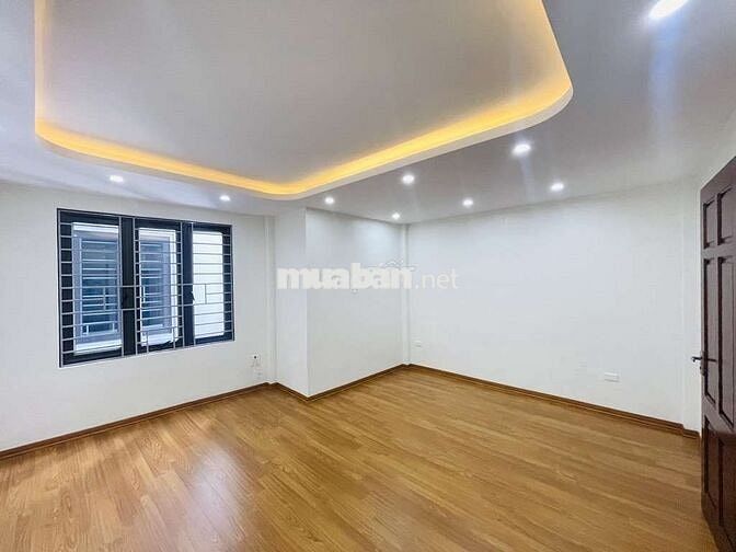 6 TỶ GIÁ SỐC CÓ 102, NHÀ MỚI, Ô TÔ 7 CHỖ ĐỖ GỬI NGAY NHÀ