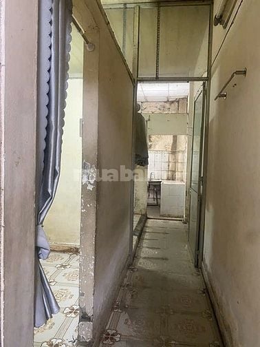 Nhà Cũ Gần cầu Tân Thuận Chuẩn Vuông Vức 3x15m, 02 tầng