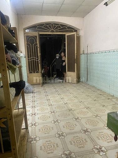 Nhà Cũ Gần cầu Tân Thuận Chuẩn Vuông Vức 3x15m, 02 tầng