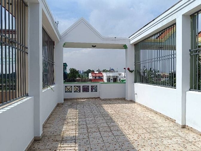 Bán Nhà Mặt Phố Tạ Quang Bửu, 5 Tầng 6PN 4WC,  Khu Kinh Doanh Sầm Uất