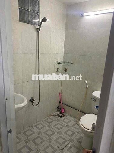 PHÒNG STUDIO CỬA SỔ TRỜI Ở NGUYỄN TRỌNG TUYỂN GIAO NGÃ TƯ PHÚ NHUẬN