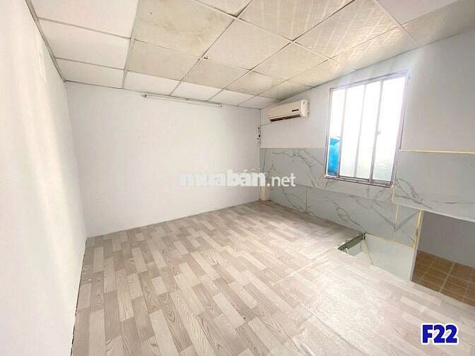 Phòng gác gần chợ Hạnh Thông Tây- Công Viên Làng Hoa