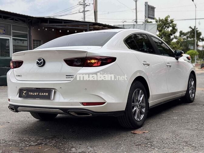 Mazda 3 2022 1.5L Luxury - 23000 km