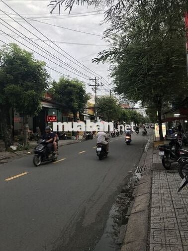Cho thuê vỉa hè buổi sáng đến trưa co chỗ gửi đồ lại