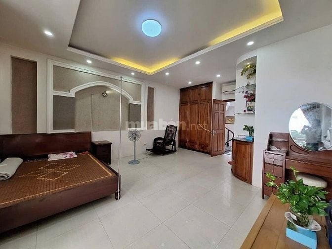 21 tỷ. Khu VIP 17.3ha. Nhà 3 lầu. Mặt tiền đường 10M có vẻ hè 