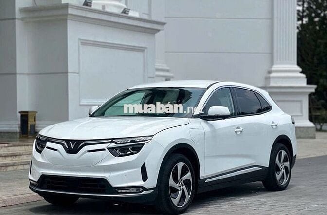 VF8 ECO Trắng VinFast lướt mới 99% giá chỉ 640tr