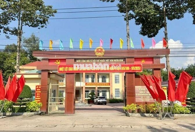 Lô đất đẹp bên hong chợ, 342m2 đất thổ cư giá 410 triệu sổ hồng riêng