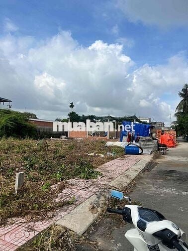 cần bán lô đất 1/ hà duy phiên , ngay uỷ ban xã bình mỹ