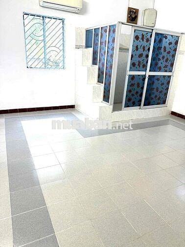 Cho thuê nhà hẻm 4m Thái Phiên P9 Q11