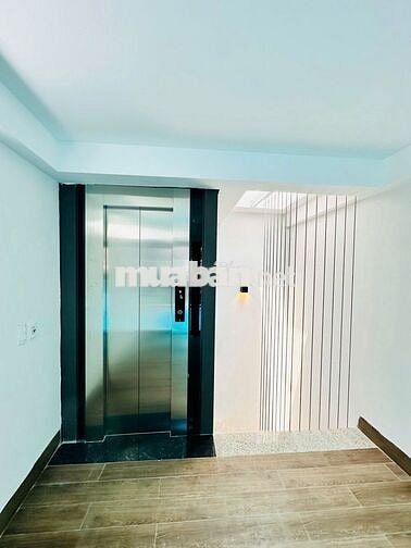 Ô TÔ QUA NHÀ NHỎ TRUNG LIỆT THÁI HÀ THANG MÁY 25M2X6T GIÁ 10,45  TỶ