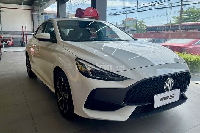 MG5 lux trắng ăn bánh chỉ 50x tr !!!