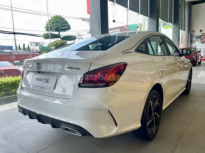 MG5 lux trắng ăn bánh chỉ 50x tr !!!