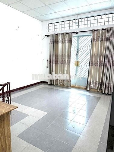 Cho thuê nhà hẻm 4m Thái Phiên P9 Q11