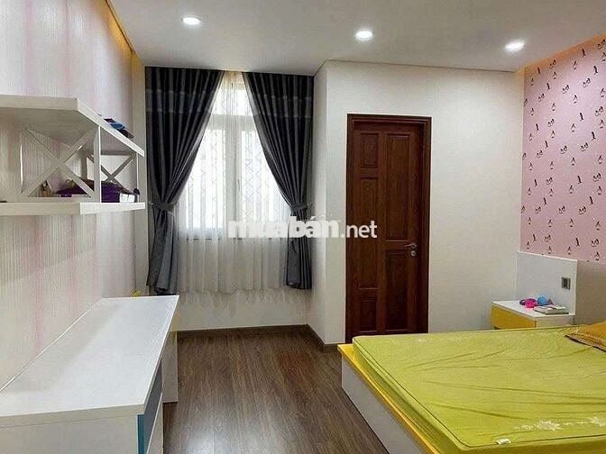 NHÀ 3 TẦNG SỐ NHÀ VIP - FULL NT - HẺM XE TẢI - SÂN ÔTÔ, THỦ ĐỨC
